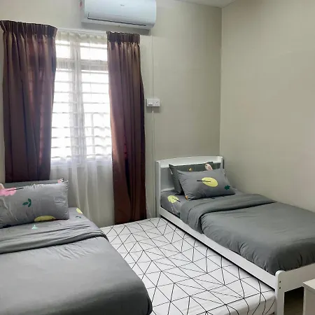 Omma Homestay Putrajaya, Presint 17 Exterior photo